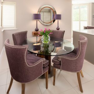 5. 190507 284 Dining table
